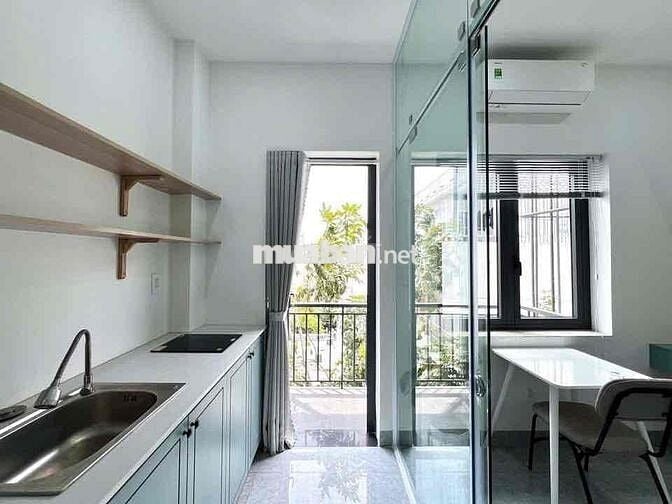 CĂN HỘ CAO CẤP - FULL NỘI THẤT BAN CÔNG GẦN NGÃ 7 LÝ THÁI TỔ