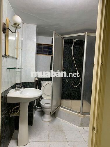 Chính chủ cho thuê nhà HXH – gần chợ Phú Nhuận, vài phút tới Q.1