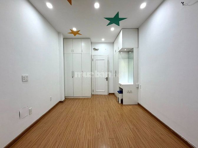 BÁN NHÀ 5 TẦNG- 4PN- PHƯỜNG 7- CẠNH PHAN XÍCH LONG