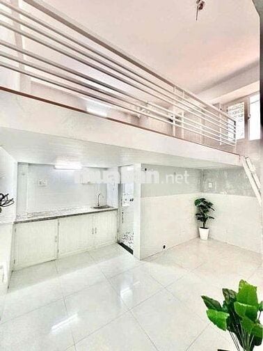 Gác 2m nội thất cơ bản rộng 30m2 + xe hơi tận cửa + bản vệ 24/7