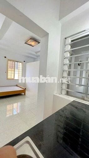 STUDIO FULL NỘI THẤT CỬA SỔ TRỜI THOÁNG , PHÒNG RỘNG ĐẸP