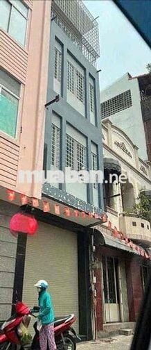 NGUYÊN CĂN MẶT TIỀN QUẬN 1 ( 1 TRỆT 3 LẦU ) KD TỰ DO