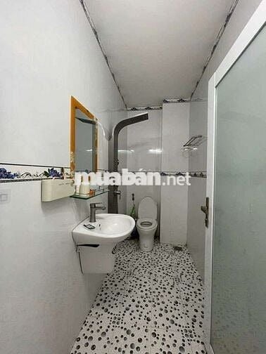 Cần cho thuê nhà VHTĐ, P. Cái Răng