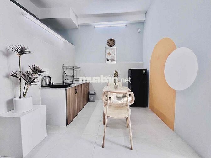 STUDIO TÁCH BẾP - BAN CÔNG FULL NỘI THẤT NGAY SÂN BAY TSN - THANG MÁY