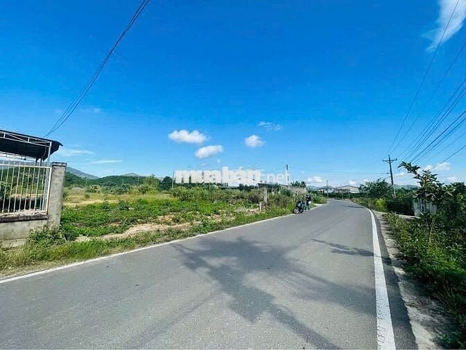 Bán Gấp lô đất mặt tiền Blaoxere diện tích 600m2 giá 410triệu