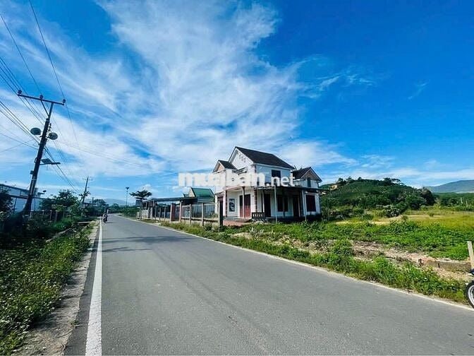 Bán Gấp lô đất mặt tiền Blaoxere diện tích 600m2 giá 410triệu