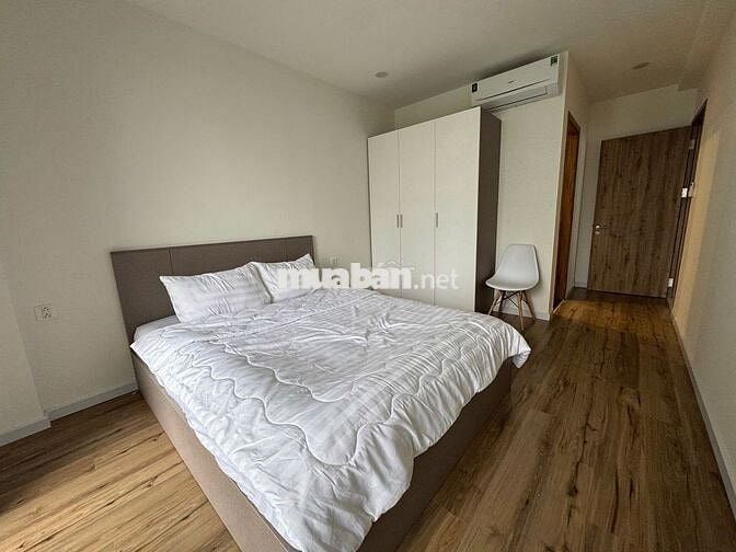 Chính chủ bán căn hộ 2pn FULL nội thất 82m2 2 ban công siêu rộng