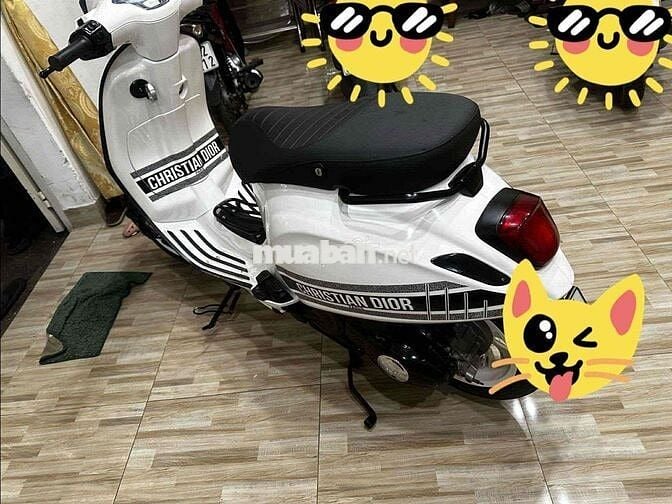 cần bán vespa như hình giá còn thương lượng