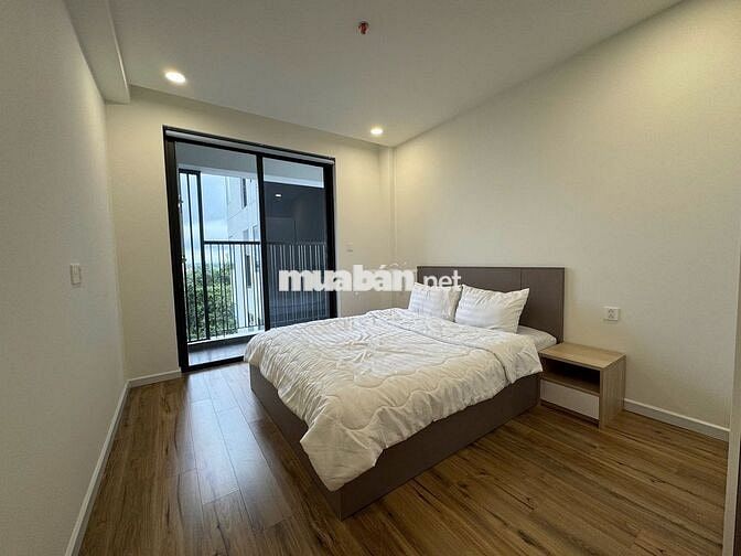 Chính chủ bán căn hộ 2pn FULL nội thất 82m2 2 ban công siêu rộng