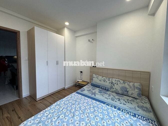 Chính chủ bán căn hộ 2pn FULL nội thất 82m2 2 ban công siêu rộng