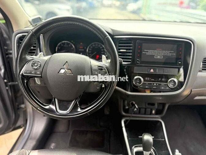 OUTLANDER 2.0premium 2019 chạy 6 vạn BẢO HÀNH 1NĂM