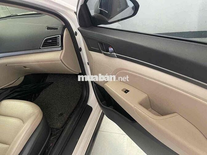 Hyundai Elantra 1.6AT 2018 nguyên zin
