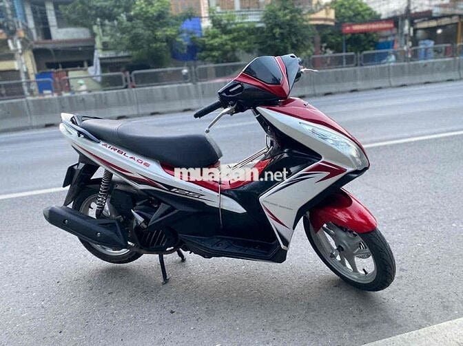 Honda airblade chính chủ êm đẹp như hình