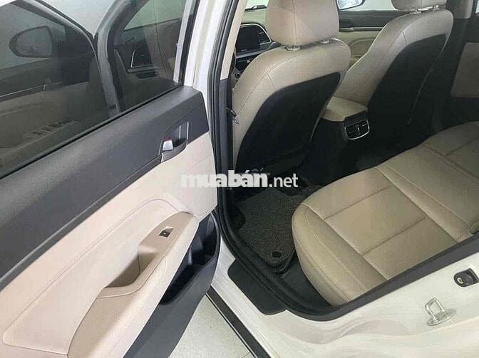 Hyundai Elantra 1.6AT 2018 nguyên zin