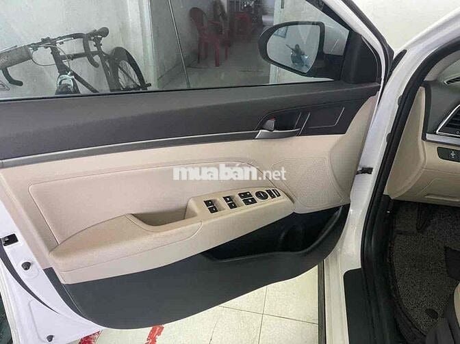 Hyundai Elantra 1.6AT 2018 nguyên zin