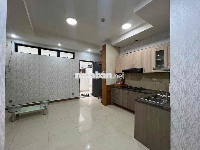 Chung Cư TheUse Full 2PN 1Pk Bancol Cửa Sổ Thang Máy Gần ĐH Bách Khoa