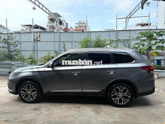 OUTLANDER 2.0premium 2019 chạy 6 vạn BẢO HÀNH 1NĂM