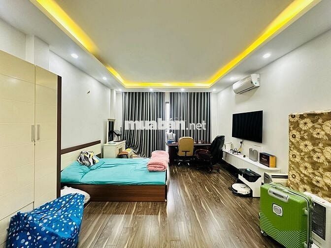 GIÁ 13 TỶ! NHÀ LÊ DUẨN - ĐỐNG ĐA: 45M², 5 TẦNG - 100M RA HỒ 3 MẪU!