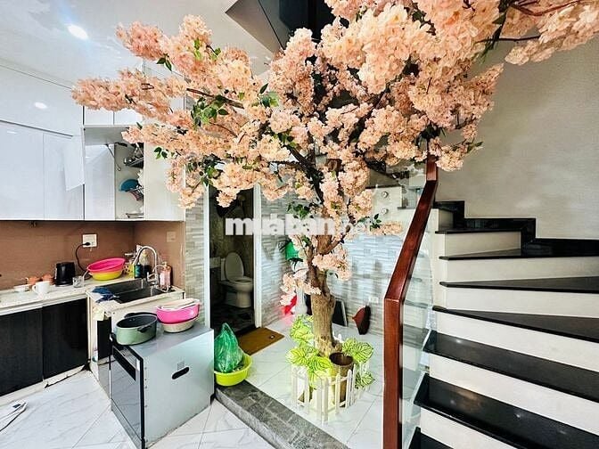 GIÁ 13 TỶ! NHÀ LÊ DUẨN - ĐỐNG ĐA: 45M², 5 TẦNG - 100M RA HỒ 3 MẪU!