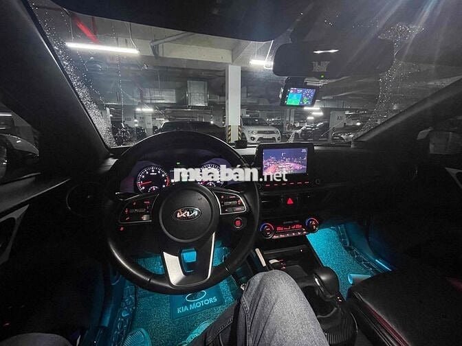 Kia Cerato 2019 2.0 AT Premium - 50000 km