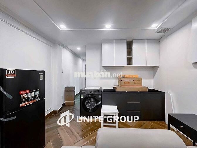 Phòng Khách RỘNG CHÀ BÁ - Một phòng ngủ tách bếp BAN CÔNG