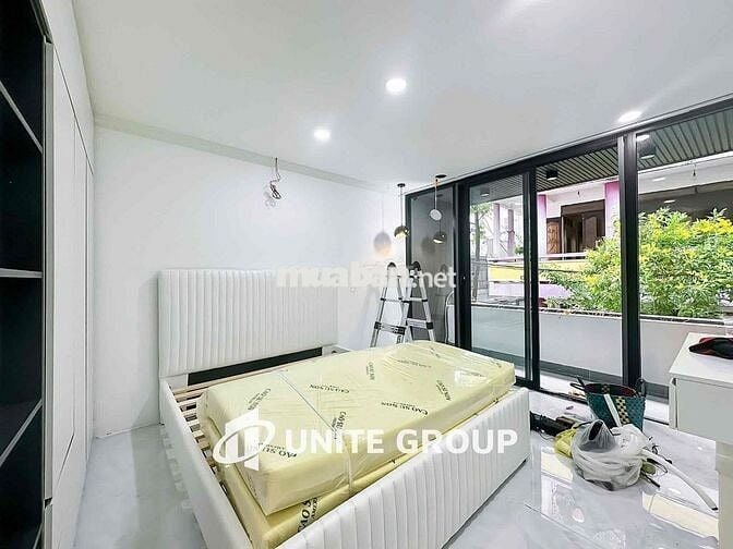 Phòng Khách RỘNG CHÀ BÁ - Một phòng ngủ tách bếp BAN CÔNG