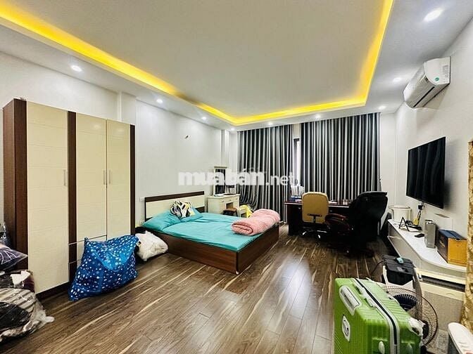 GIÁ 12.1 TỶ! NHÀ ĐẶNG TIẾN ĐÔNG - ĐỐNG ĐA: 42M², 5 TẦNG- OTO ĐỖ CỔNG!