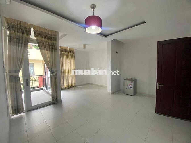 Studio full nội thất có bếp gần sân bay