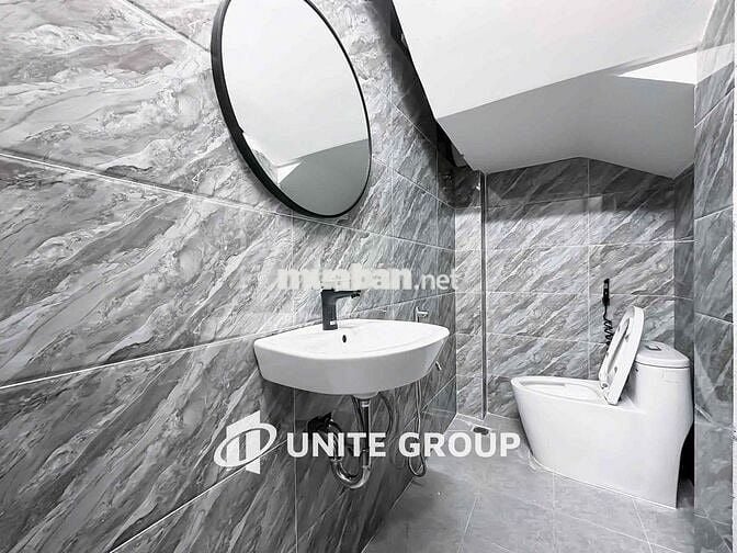 Phòng Khách RỘNG CHÀ BÁ - Một phòng ngủ tách bếp BAN CÔNG