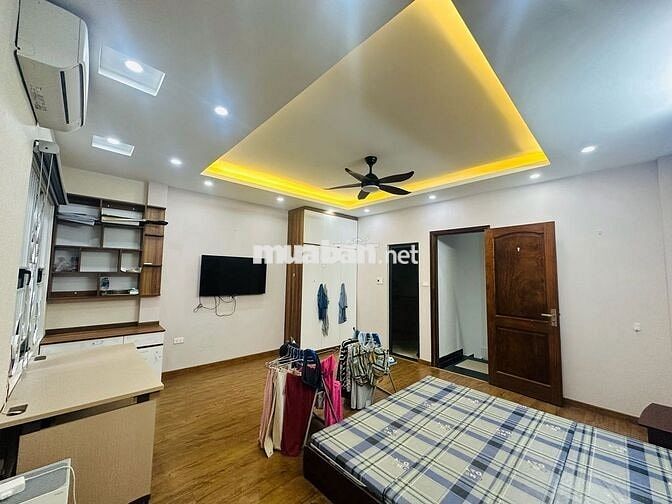 GIÁ 12.1 TỶ! NHÀ ĐẶNG TIẾN ĐÔNG - ĐỐNG ĐA: 42M², 5 TẦNG- OTO ĐỖ CỔNG!