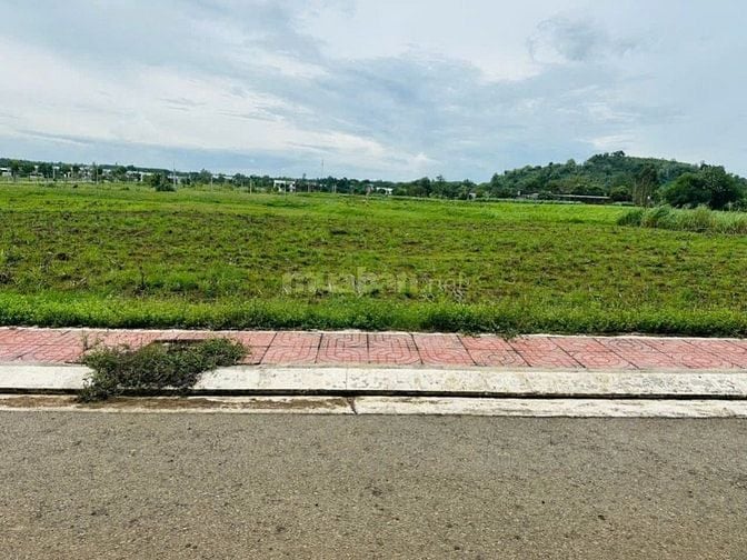 Chính chủ gửi bán lô đất đẹp khu Hòa Long, vị trí tiềm năng cao.