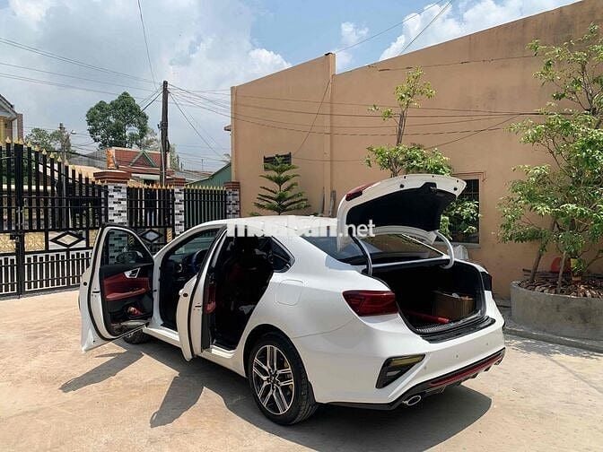 Kia Cerato 2019 2.0 AT Premium - 50000 km