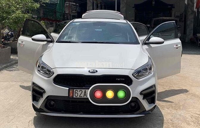 Kia Cerato 2019 2.0 AT Premium - 50000 km