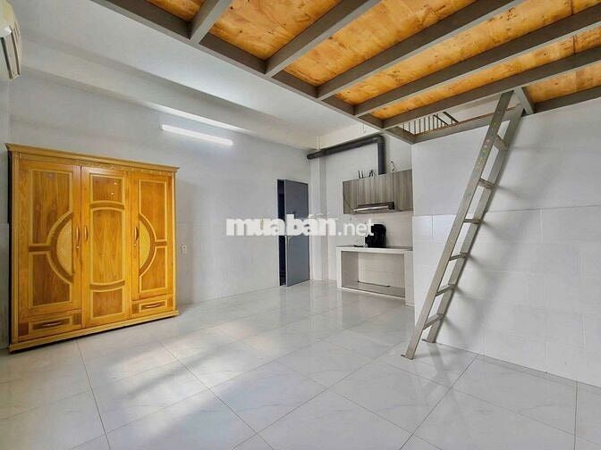 DUPLEX Ở ĐƯỢC 4 - 5 NGƯỜI - CỬA SỔ LỚN TRÊN ĐƯỜNG NGUYỄN VĂN BÁ.