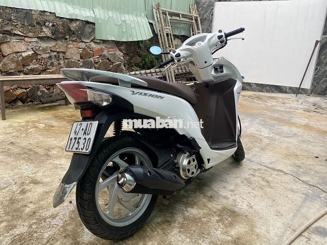 Nhà dư xe cần vi son hon da ít đi giữ gìn.