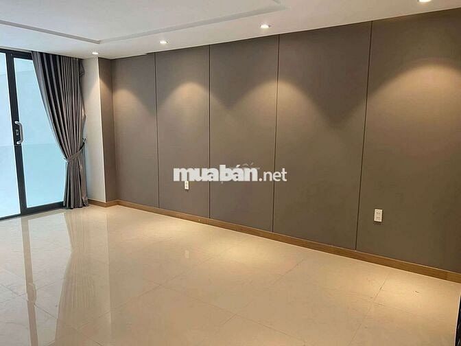 Cho thuê nguyên căn 4 tầng mặt tiền Lê Văn Hiến