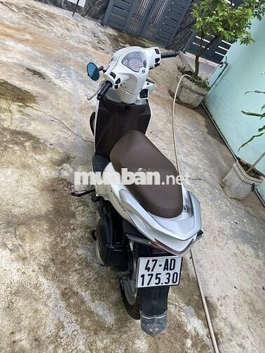 Nhà dư xe cần vi son hon da ít đi giữ gìn.