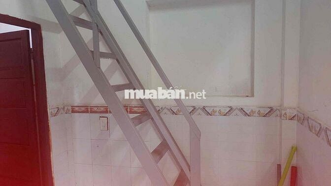 Phòng trọ có gác 20m2, hẻm 404 Lê Hồng Pho g