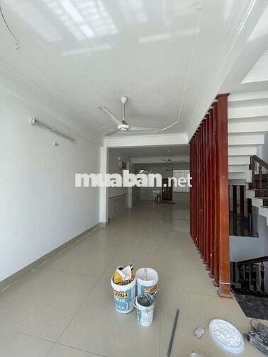 Măt băng kinh doanh 400m2, dân cư đông đúc KDT Vĩnh Điềm Trung, NT