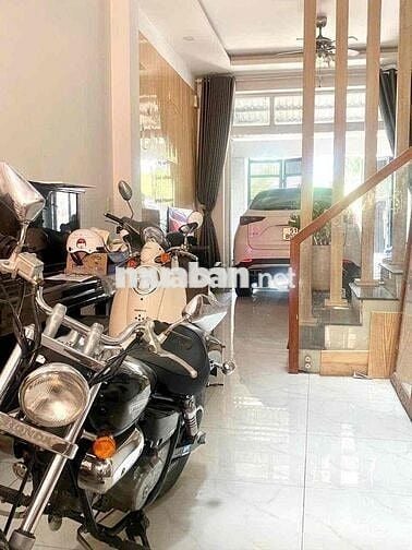 NHÀ 2 LẦU 3PN SÂN ĐẬU Ô TÔ 3PN 2WC FULL NỘI THẤT GẦN GIGAMAL Ở + VPCTY