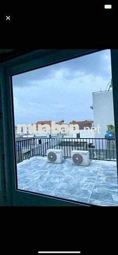 NHÀ 2 LẦU 3PN SÂN ĐẬU Ô TÔ 3PN 2WC FULL NỘI THẤT GẦN GIGAMAL Ở + VPCTY