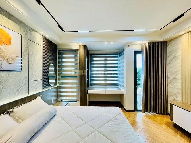 Siêu phẩm quận Phú Nhuận 4,3x13, 1tr2l, giá chỉ 3tỷ8 sổ hồng riêng,