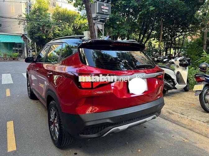 Kia Seltos 1.4 Deluxe 2022 màu đỏ 5v6