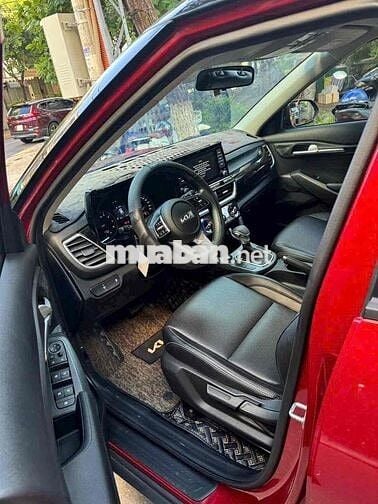 Kia Seltos 1.4 Deluxe 2022 màu đỏ 5v6