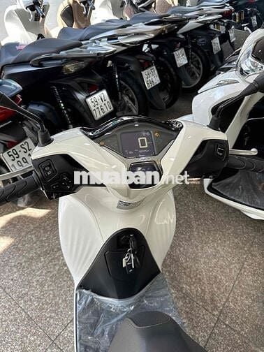SH 125i ABS + HSTC 2022 Trắng BSTP Chính Chủ