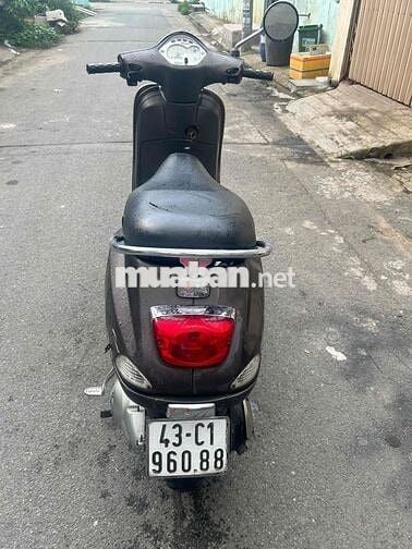 Vespa nhập ý.máy siêu êm ngon.cavet giấy tờ đầy đủ