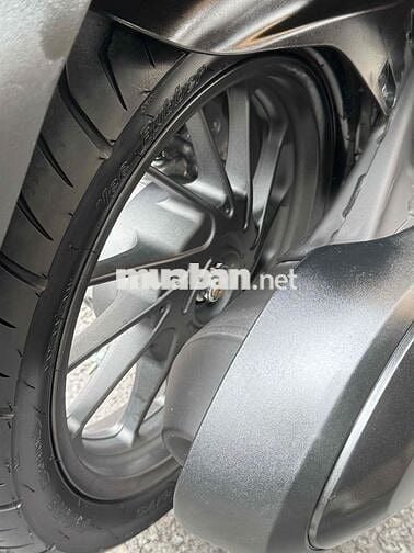 Xám nhám sx2025 odo lướt sang tên hcm bao hồ sơ