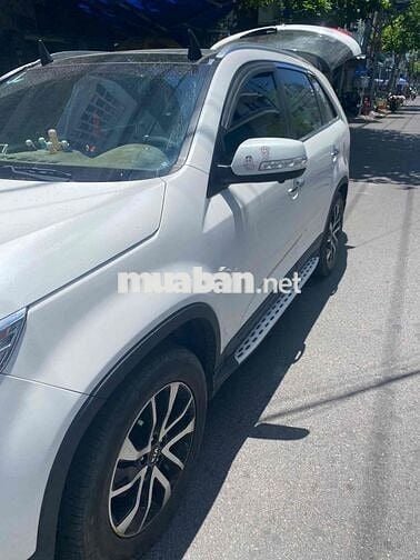 Kia Sorento Trắng 7 chỗ