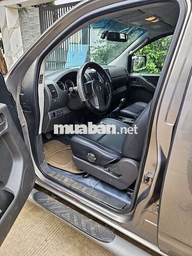 Nissan Navara 2013 2 cầu