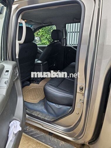 Nissan Navara 2013 2 cầu